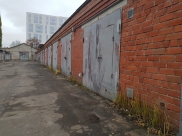 Машину воронежец спрятал в гараже.