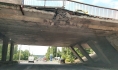 Мост получил достаточно сильные повреждения.