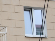 Горожанин не дождался установки окон.
