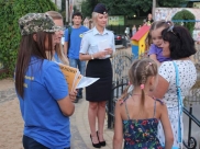 Полиция и волонтеры пообщались с родителями и детьми.