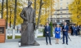 Открыли памятник Николаю Троицкому.