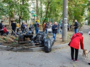 Субботник на улице III Интернационала.