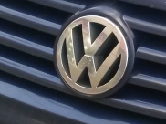 VW.