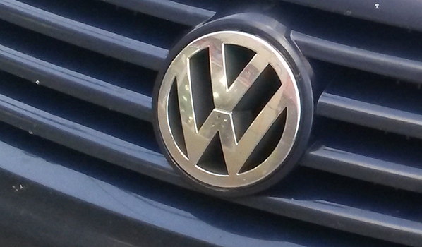VW.