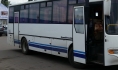 Гаишники останавливают пассажирские автобусы.