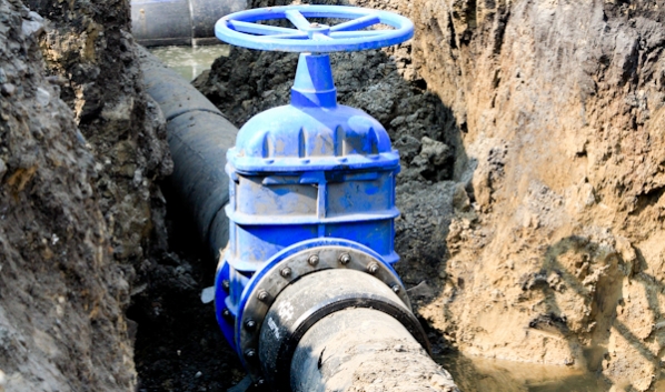 Из-за повреждения водопровода без воды осталось Поворино.