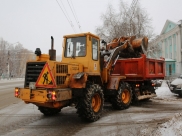 Уборка снега с улиц Воронежа.