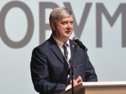 Губернатор Александр Гусев.