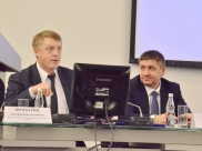 Дмитрий Проскурин слева.