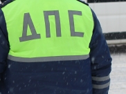 Страж порядка помог замерзающей семье.