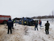 Автобус вылетел в кювет.