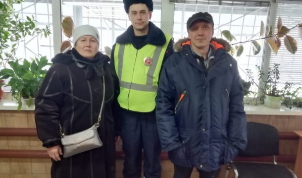 Женщина поблагодарила полицейских.