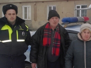 Пенсионеры поблагодарили полицейских.