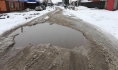 Дорога напоминает полосу препятствий.