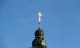 Пенсионеры возвращались из храма.