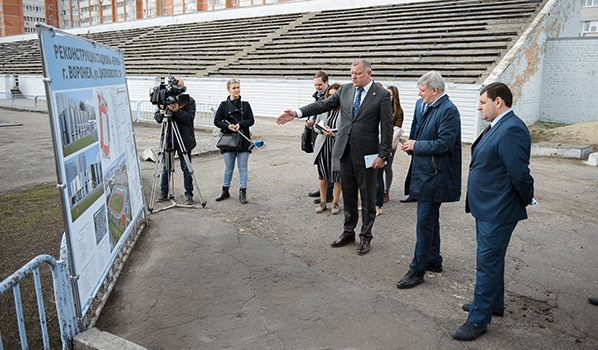 Александр Гусев посетил стадион «Буран». 