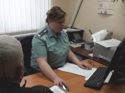 Приставы ограничили мужчине выезд за рубеж.