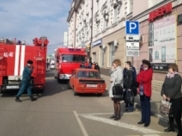 Пожар тушили шесть десятков спасателей.