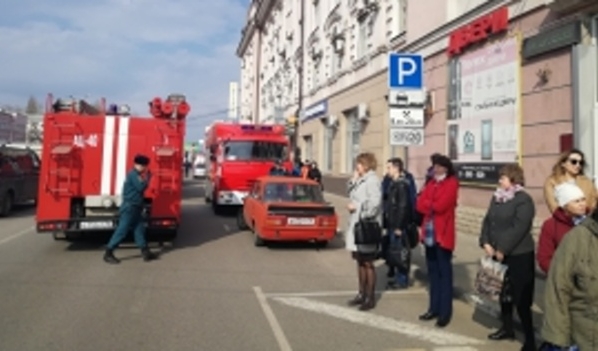 Пожар тушили шесть десятков спасателей.