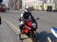 Полицейские напоминают байкерам о ПДД.