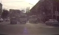 Водитель сажал пассажиров во втором ряду.