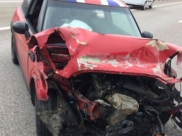 Mini Cooper въехал в ограждение.