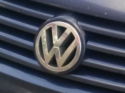 VW.