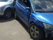 Угонщик на Ford Focus врезался в иномарку.