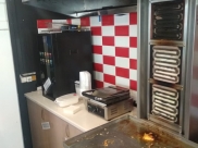 Работу киоска приостановили.