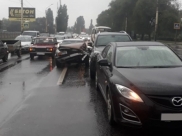 В аварию попали четыре авто.