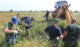 В поле под Воронежем нашли фрагменты самолета.