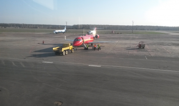Bombardier CRJ-100/200 экстренно сел в аэропорту Воронежа.