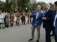 Захар Прилепин и Александр Гусев на фестивале.