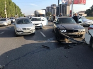 Водитель одной из иномарок получил травмы.