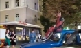 Дэдпул на крыше «Москвича».