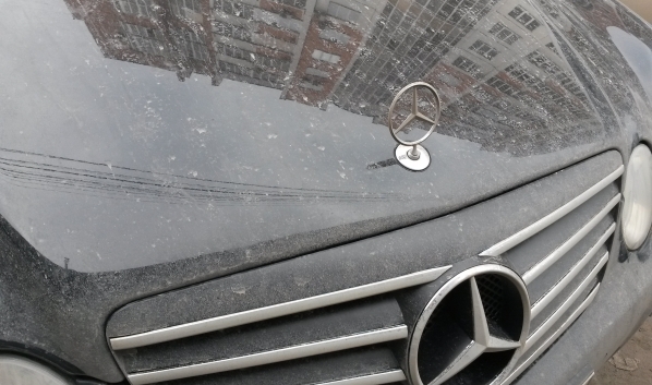 Сожгли Mercedes.