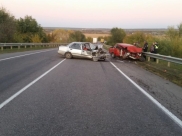 ВАЗ-2106 столкнулся с Nissan.