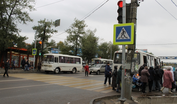Воронежцы требуют больше автобусов на маршруте.