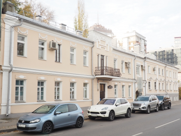 Дом №104 по улице Сакко и Ванцетти в Воронеже после ремонта. 