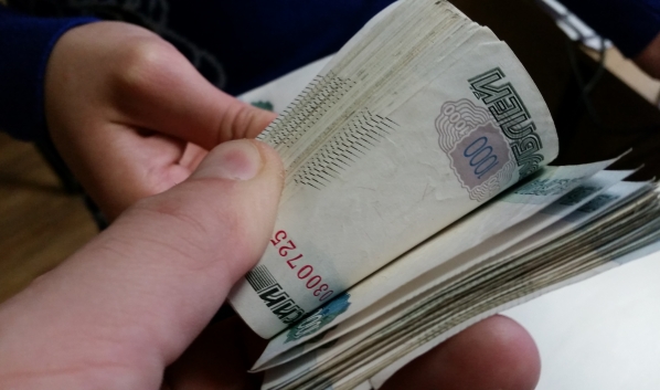 Воронежец снял чужие деньги с двух банкоматов.