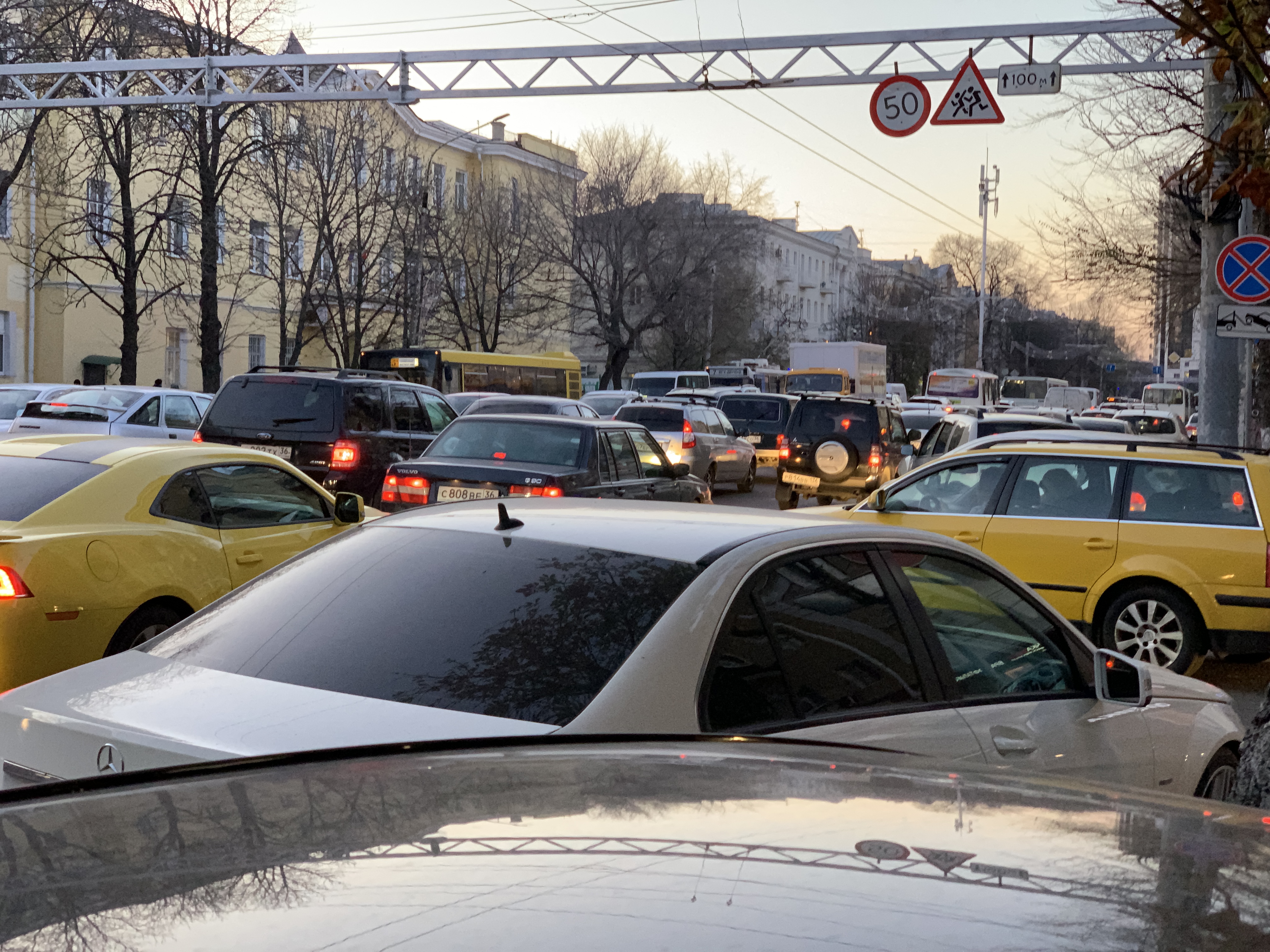 Баллы пробок воронеж сейчас. Пробки Воронеж. Пробки Воронеж сейчас. Город Воронеж пробки. Пробки в Воронеже фото.