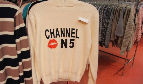 Chanel подделывают активнее всего.