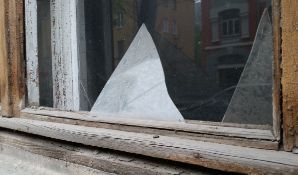 Воронежец разбивал стекла в дачных домиках.