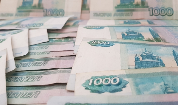 Мужчина не выплатил крупную сумму налогов.