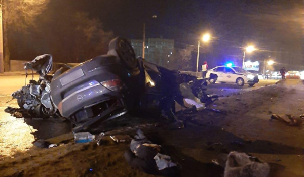 Ночная авария на улице Лебедева. 