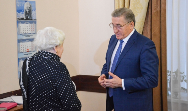 Сенатор Сергей Лукин провел прием граждан в Воронеже.