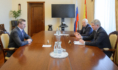 Александра Юшкова представили Александру Гусеву.