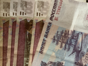 Тысяча рублей - такой штраф за стоянку на тротуаре.