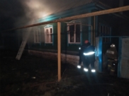 Жилой дом полыхал в Воронежской области.Жилой дом полыхал в Воронежской области.