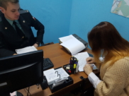 Должники от обязательных работ иногда уклоняются.